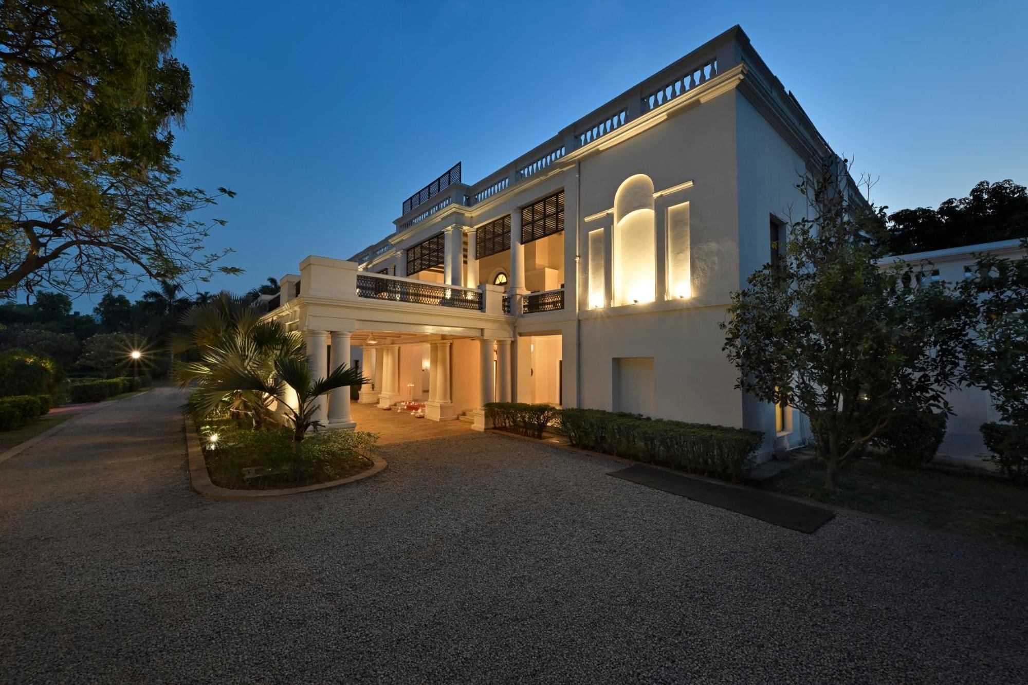 Taj Nadesar Palace 5*