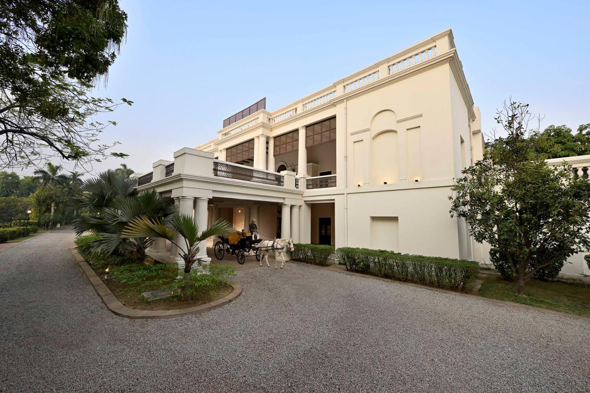 Taj Nadesar Palace Hotel Varanasi